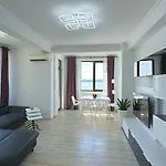 דירה Deluxe Nicolle Solid