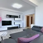 דירה Deluxe Nicolle Solid *