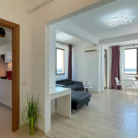 Lejlighed Deluxe Nicolle Solid