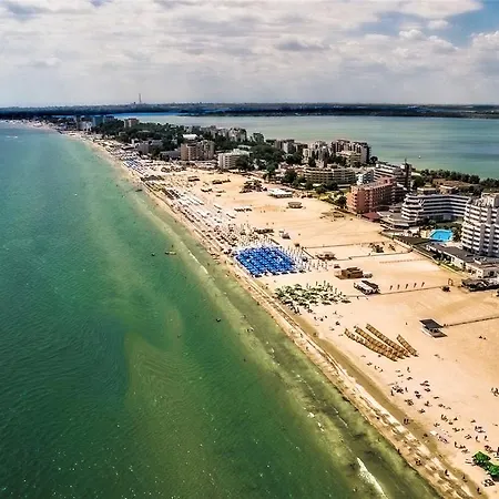 Lejlighed Deluxe Nicolle Solid