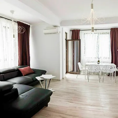 Lejlighed Deluxe Nicolle Solid Mamaia