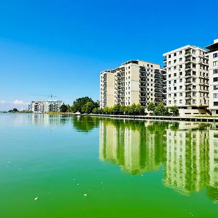 Deluxe Nicolle Solid דירה *