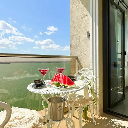 Apartment Deluxe Nicolle Solid Mamaia