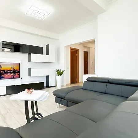 Apartment Deluxe Nicolle Solid *