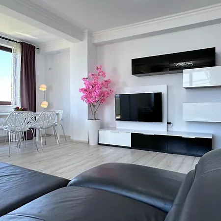 דירה Deluxe Nicolle Solid מאמאיה