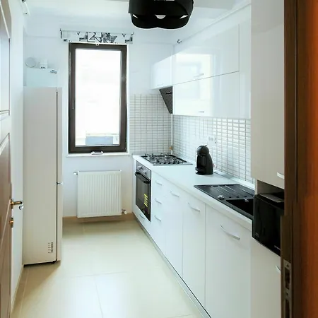 דירה Deluxe Nicolle Solid מאמאיה