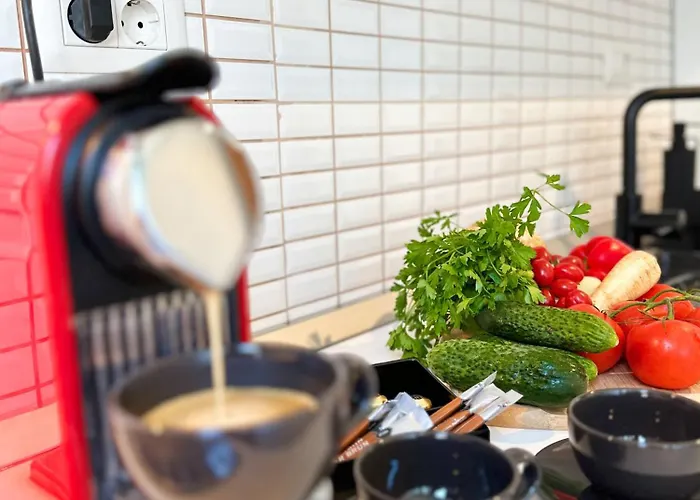 Deluxe Nicolle Solid